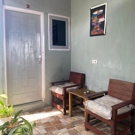Harry & Mimin Homestay Gorontalo Exterior photo
