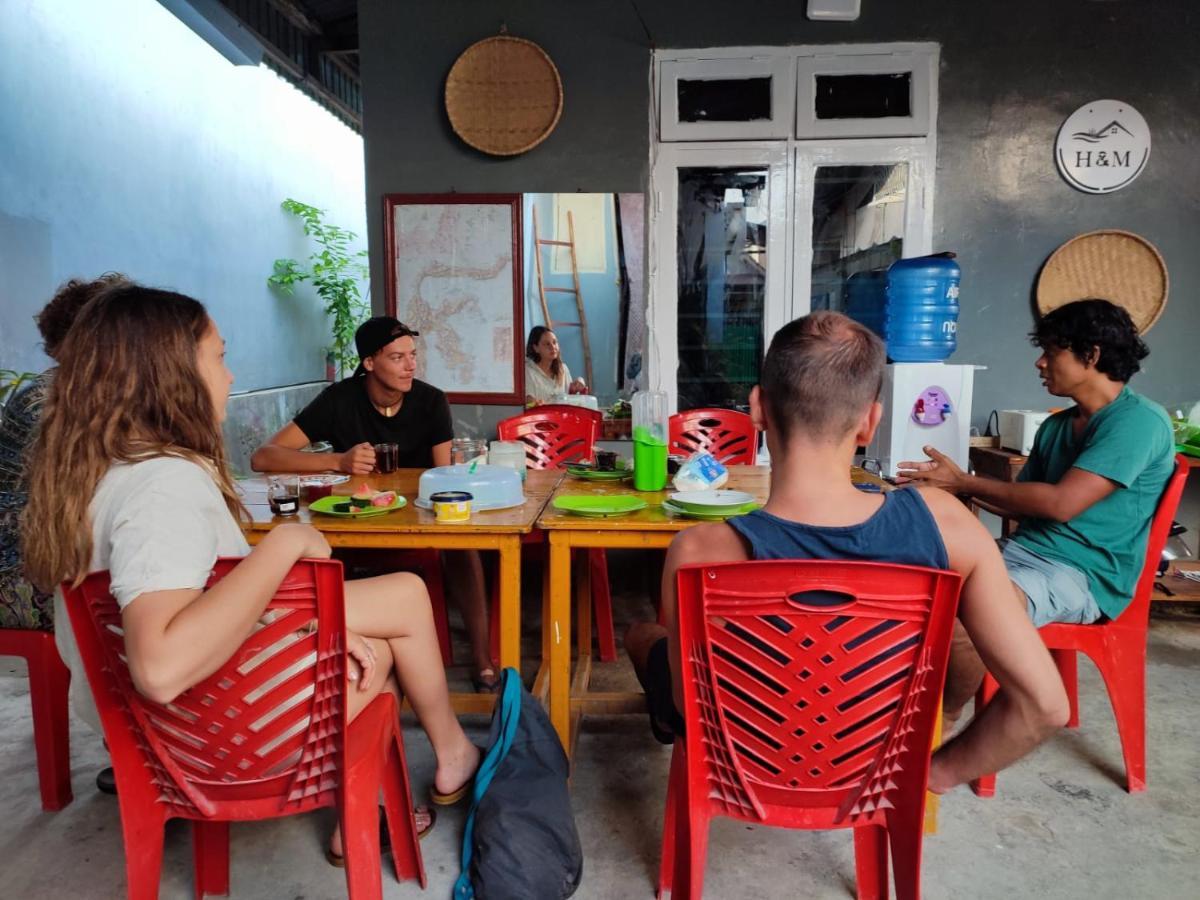 Harry & Mimin Homestay Gorontalo Exterior photo