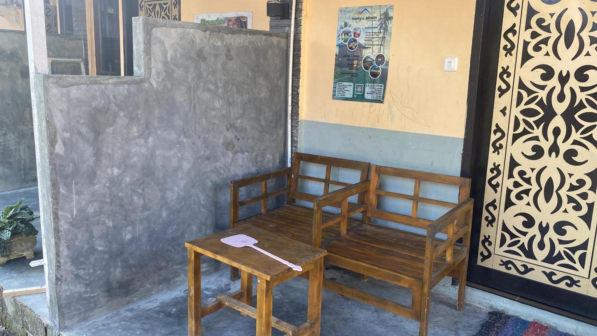 Harry & Mimin Homestay Gorontalo Exterior photo