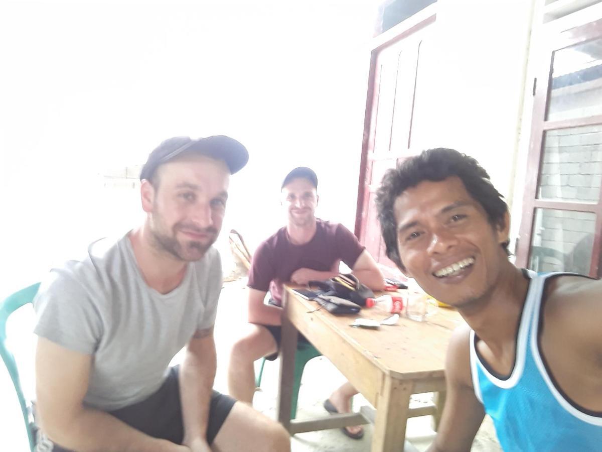 Harry & Mimin Homestay Gorontalo Exterior photo