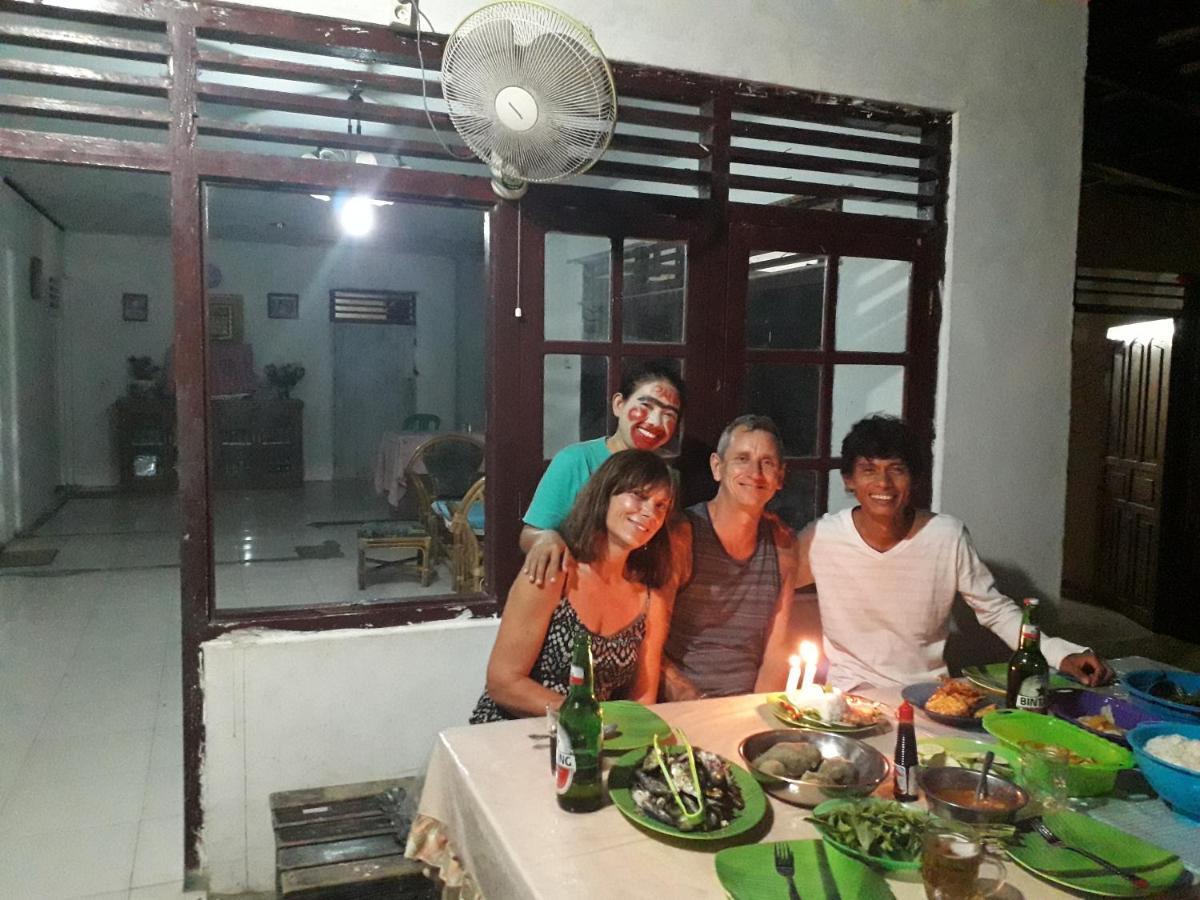 Harry & Mimin Homestay Gorontalo Exterior photo